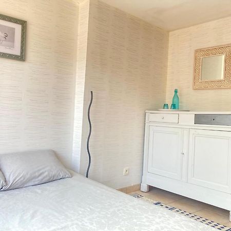 Le Cocon Bed and Breakfast Verrieres  Exteriör bild