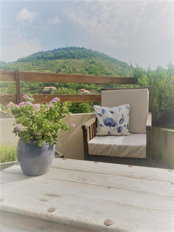 Le Cocon Bed and Breakfast Verrieres  Exteriör bild