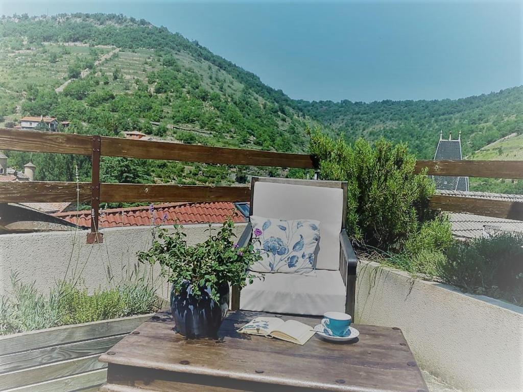 Le Cocon Bed and Breakfast Verrieres  Exteriör bild